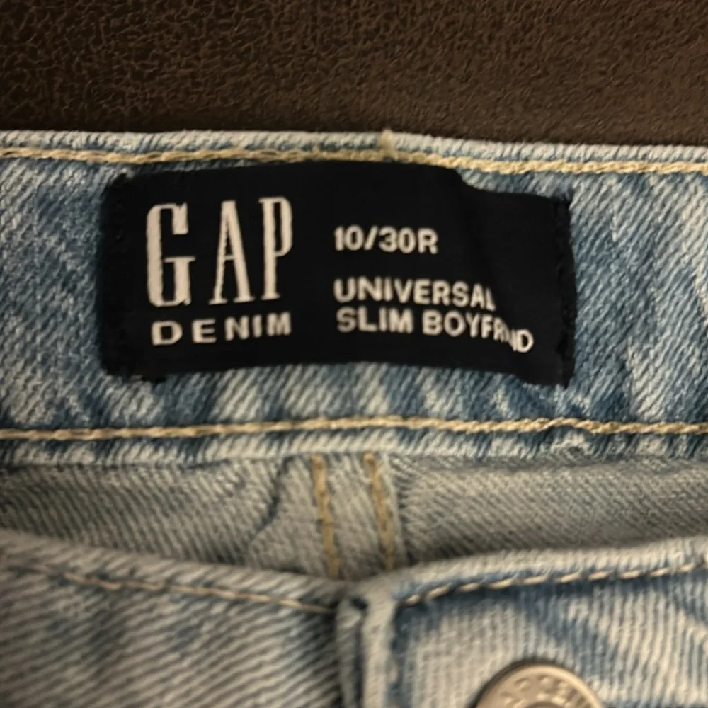 Gap Universal Slim Boyfriend Distressed Jean - Picture 3 of 3